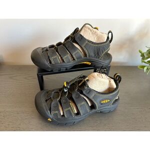 NEW Keen Newport H2 Youth Sandals Slate Black Waterproof Hiking Shoes 3